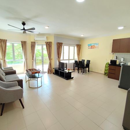 Jojo Homestay Tiara Residence Desaru Exterior foto